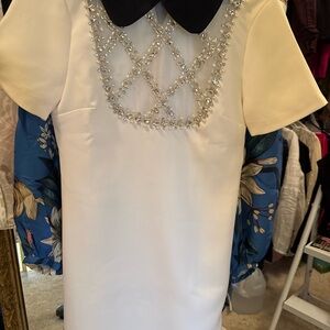 Elegant Sierra Darien White Dress with Black Collar